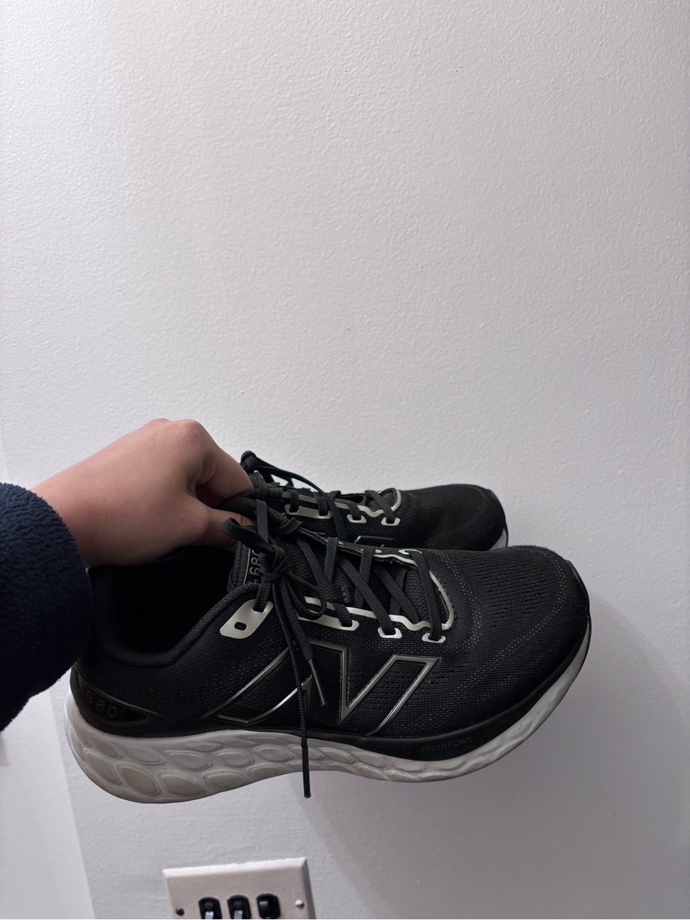 New Balance Black Running Shoes 7.5 women